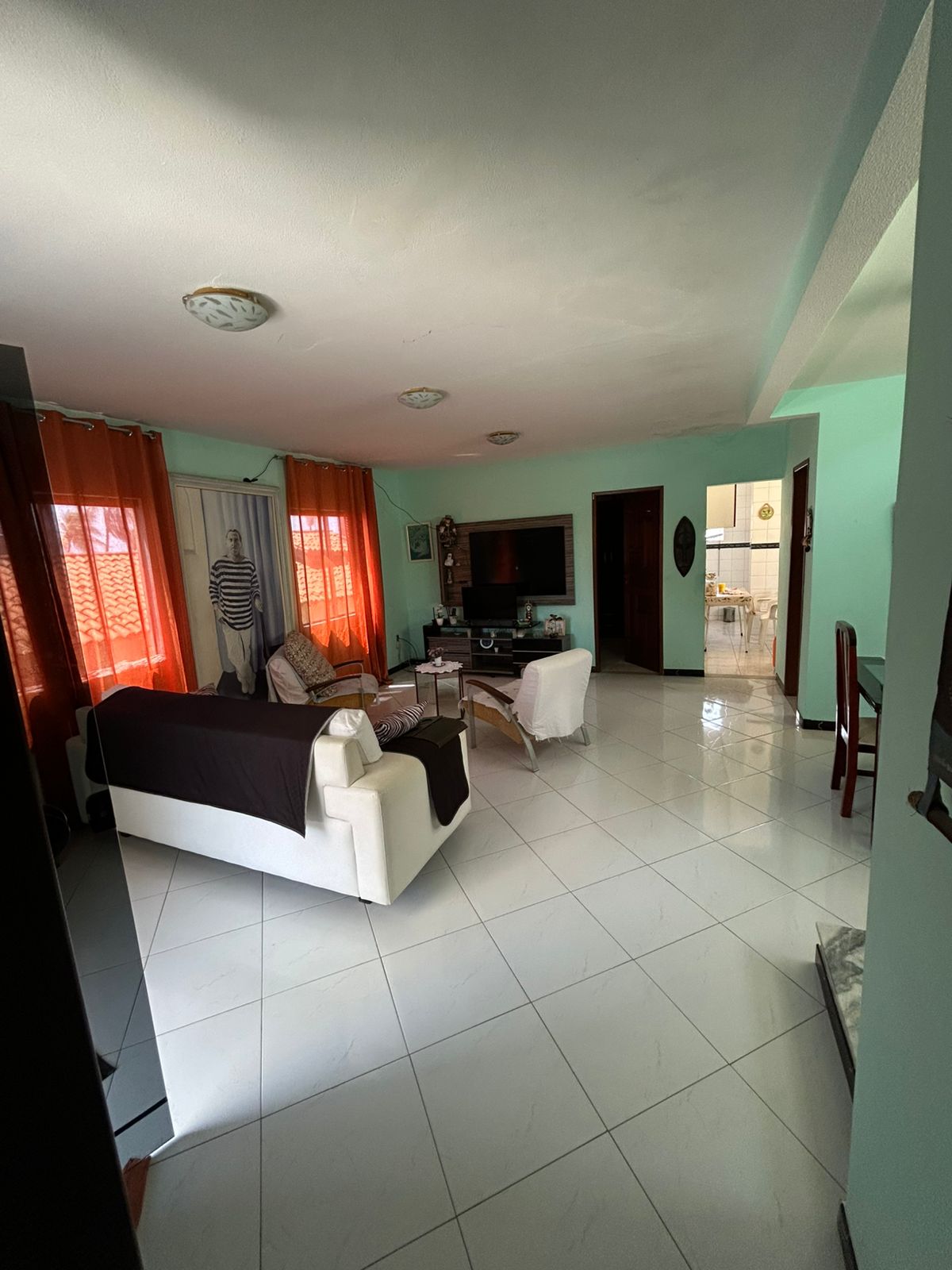 Img Venda 2 Casas térrea e 1º andar com Piscinas