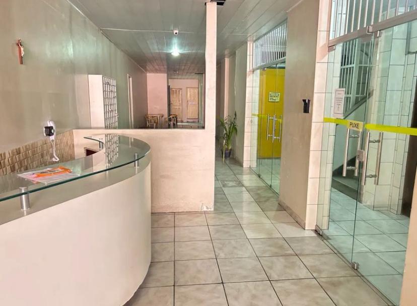 Img Venda de Apto ¼ com dependência centro
