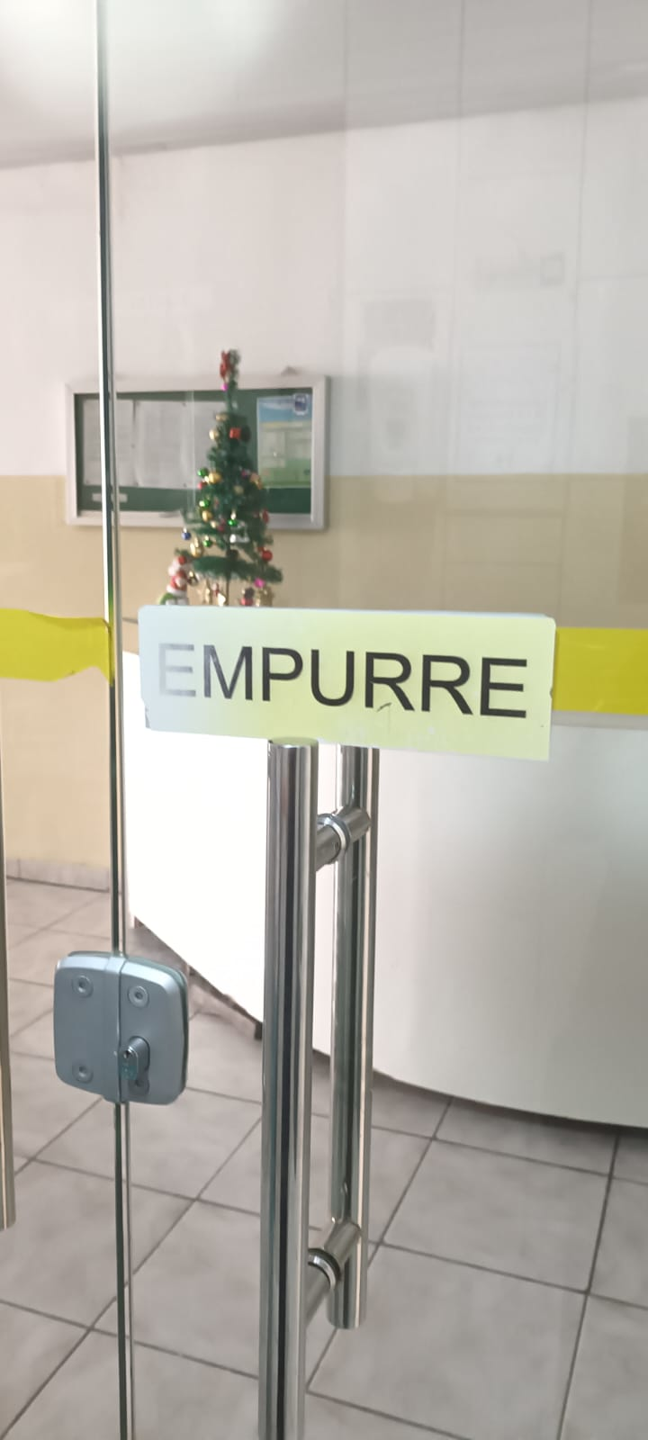 Img Venda de Apto ¼ com dependência centro