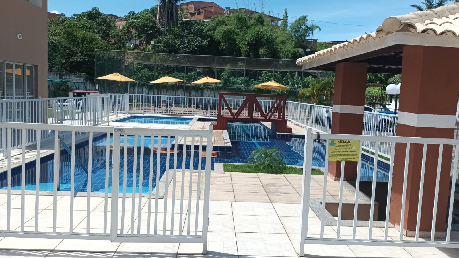 Img Ap 2/4, suíte e Varanda