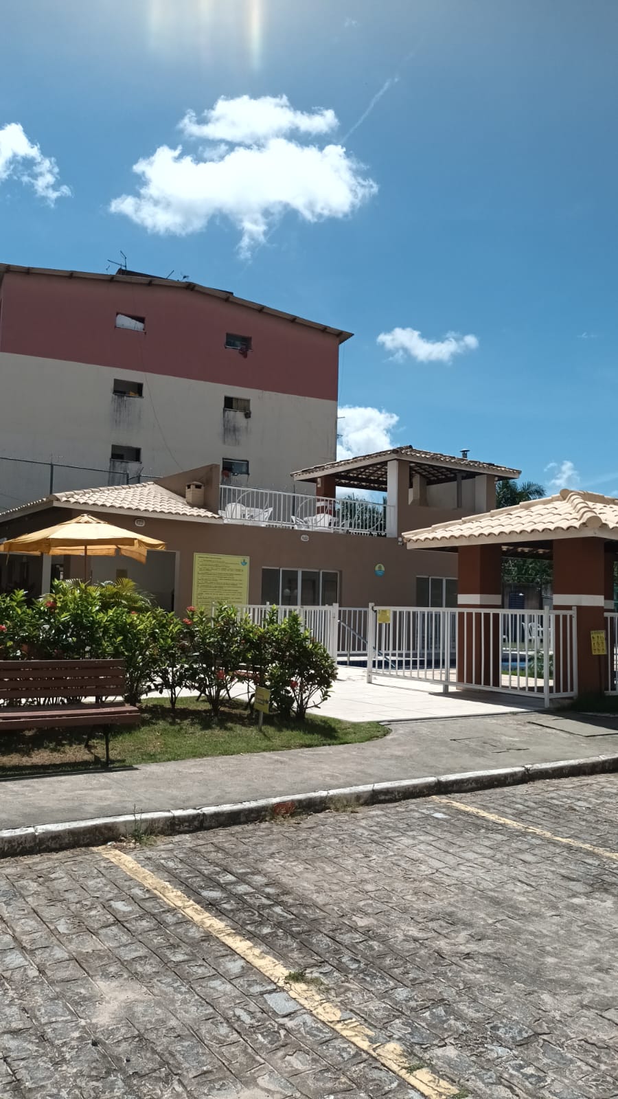 Img Ap 2/4, suíte e Varanda